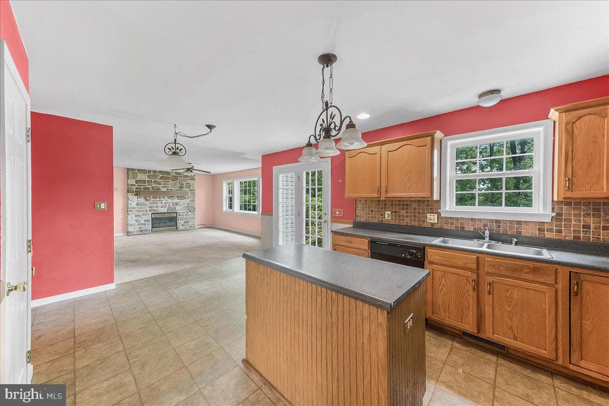 186 White Doe Drive photo 11