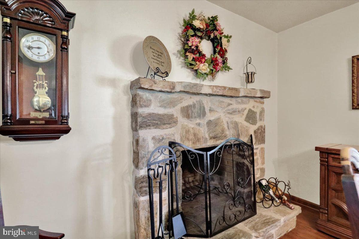 1170 N Manor Road photo 10