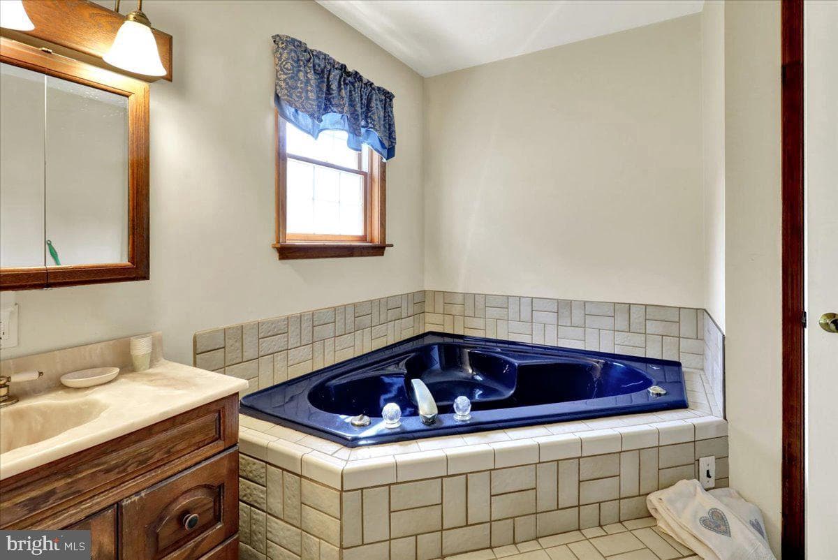 1170 N Manor Road photo 30