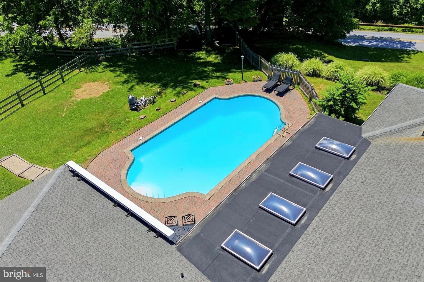 875 Locust Grove Road photo 39