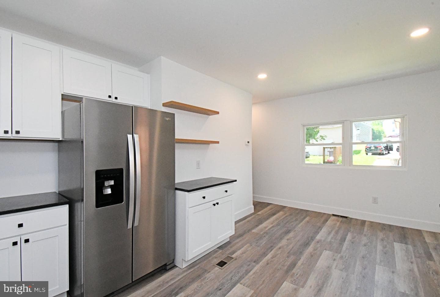 64 N Main photo 11