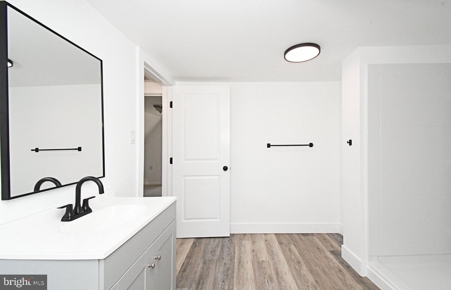 64 N Main photo 20