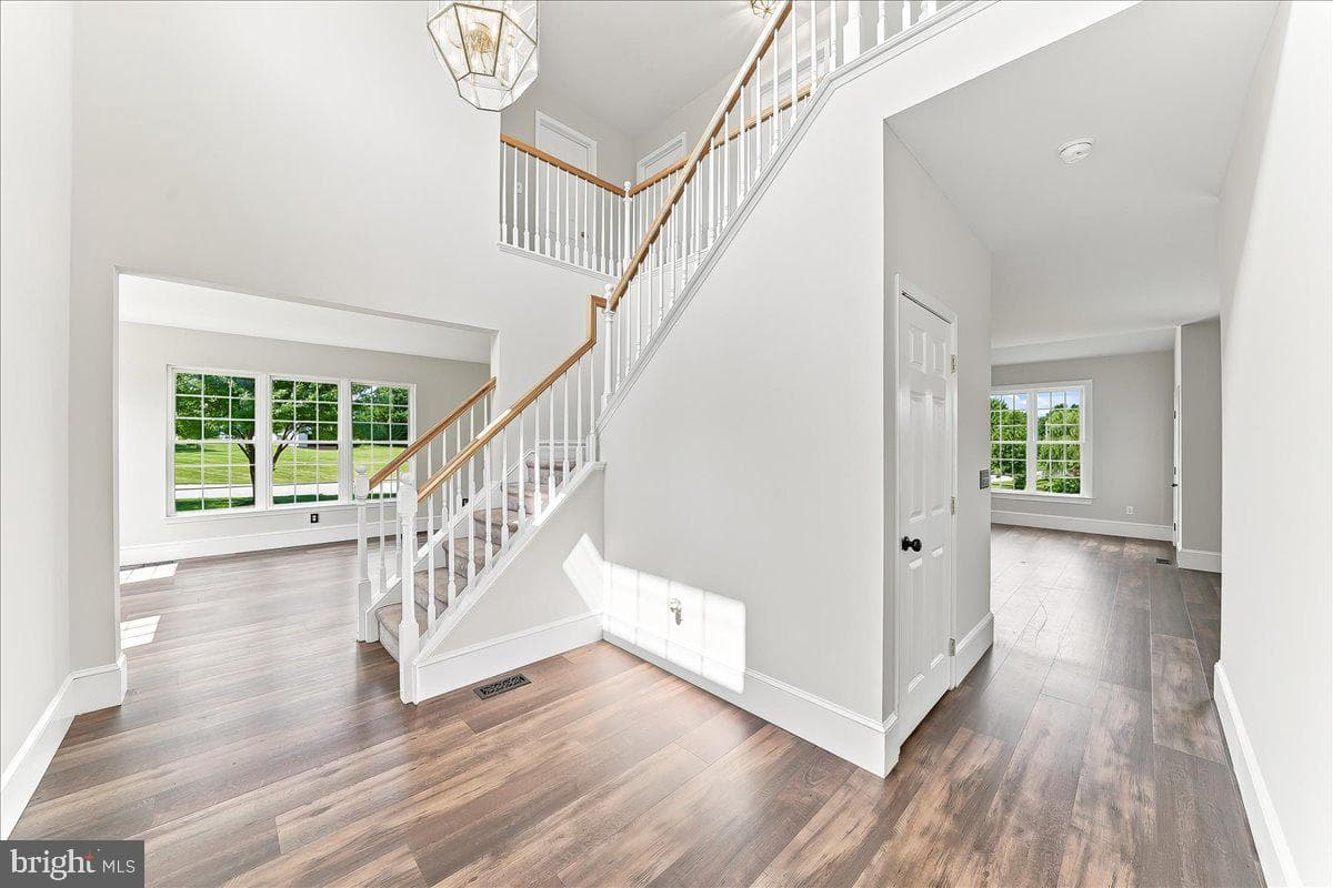206 Crimson Drive photo 11