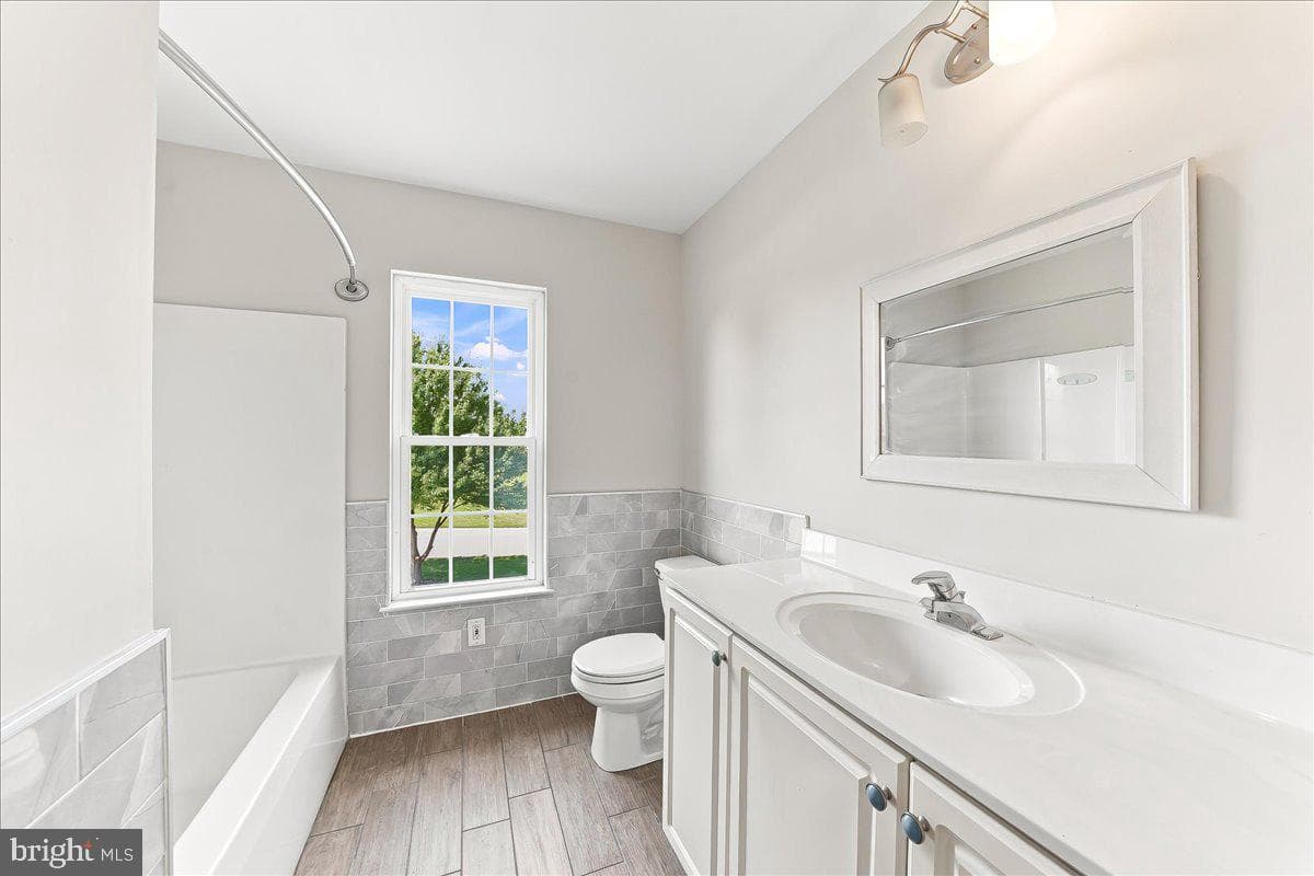206 Crimson Drive photo 34