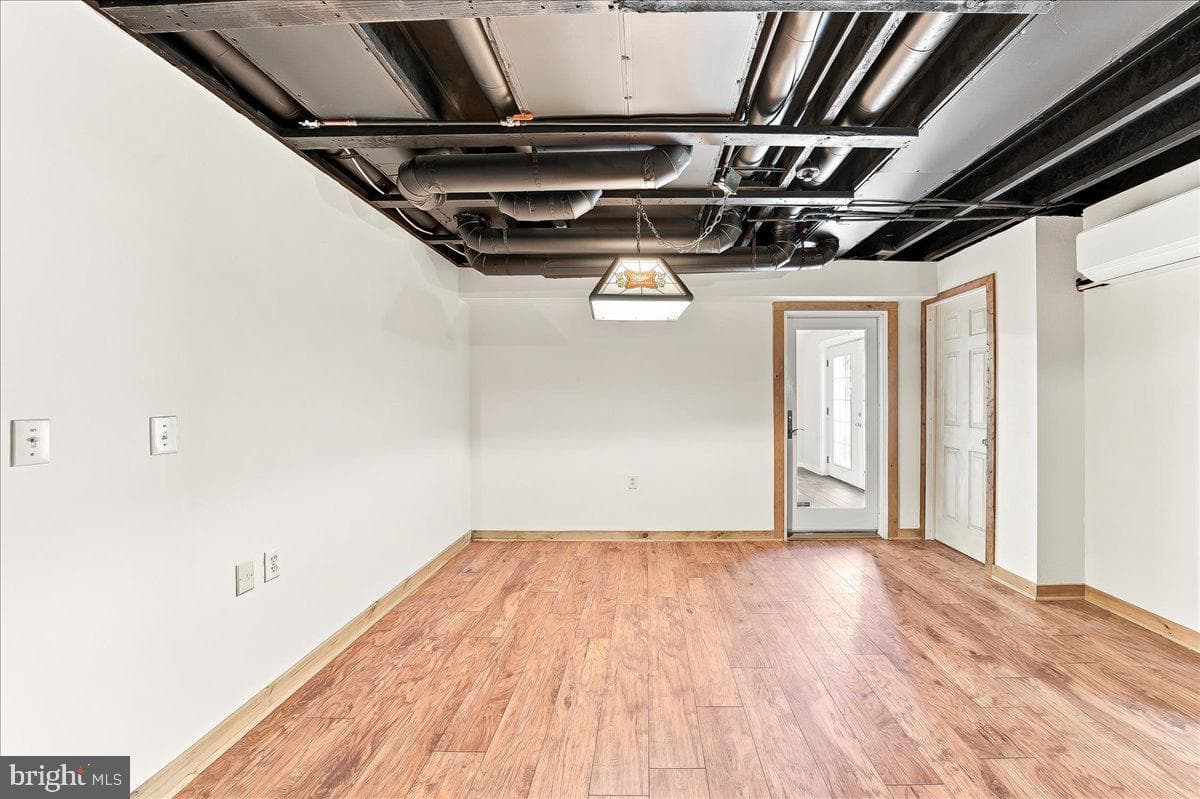 206 Crimson Drive photo 40
