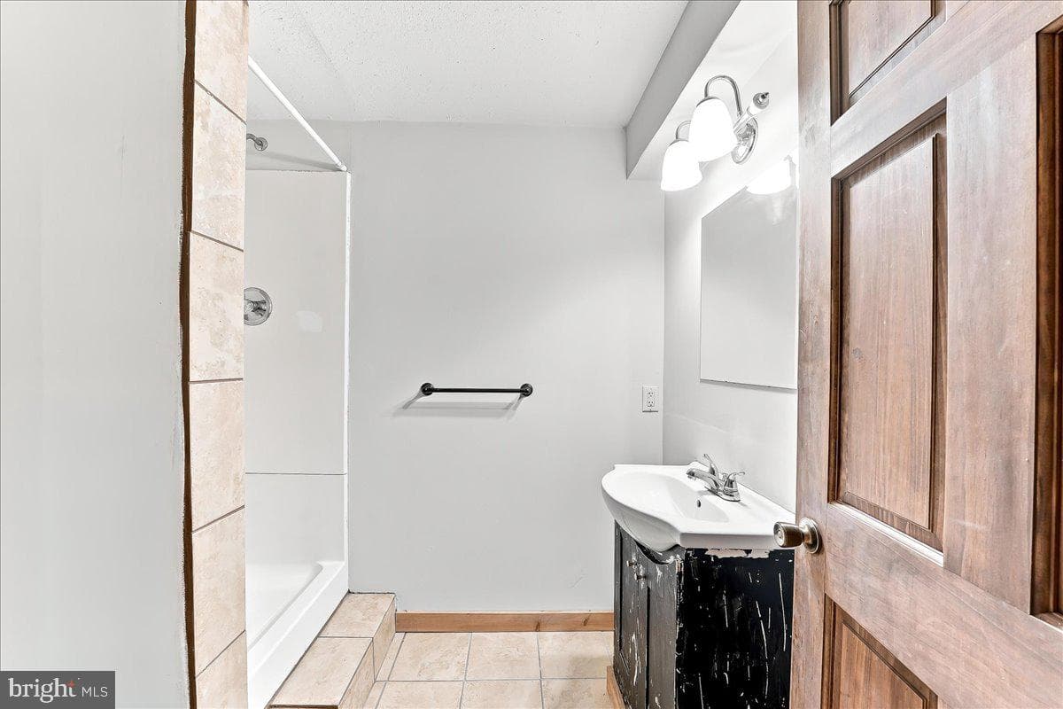 206 Crimson Drive photo 42