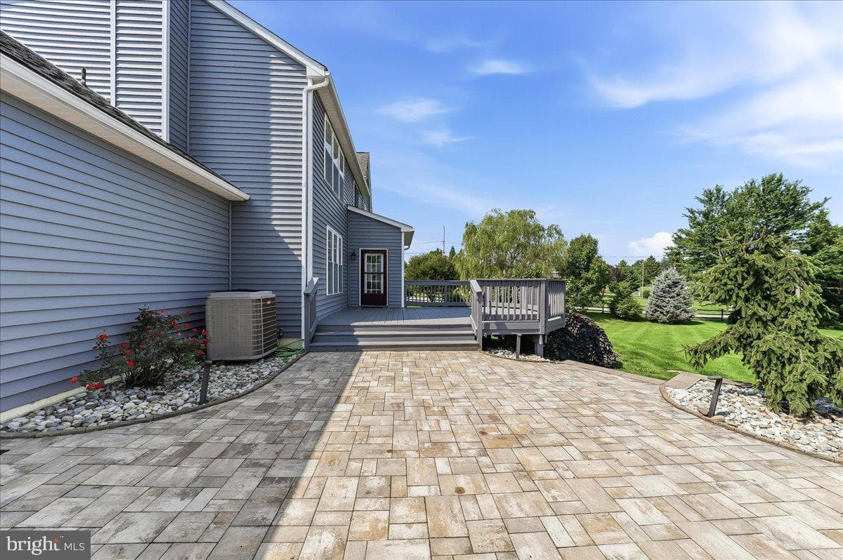 206 Crimson Drive photo 6