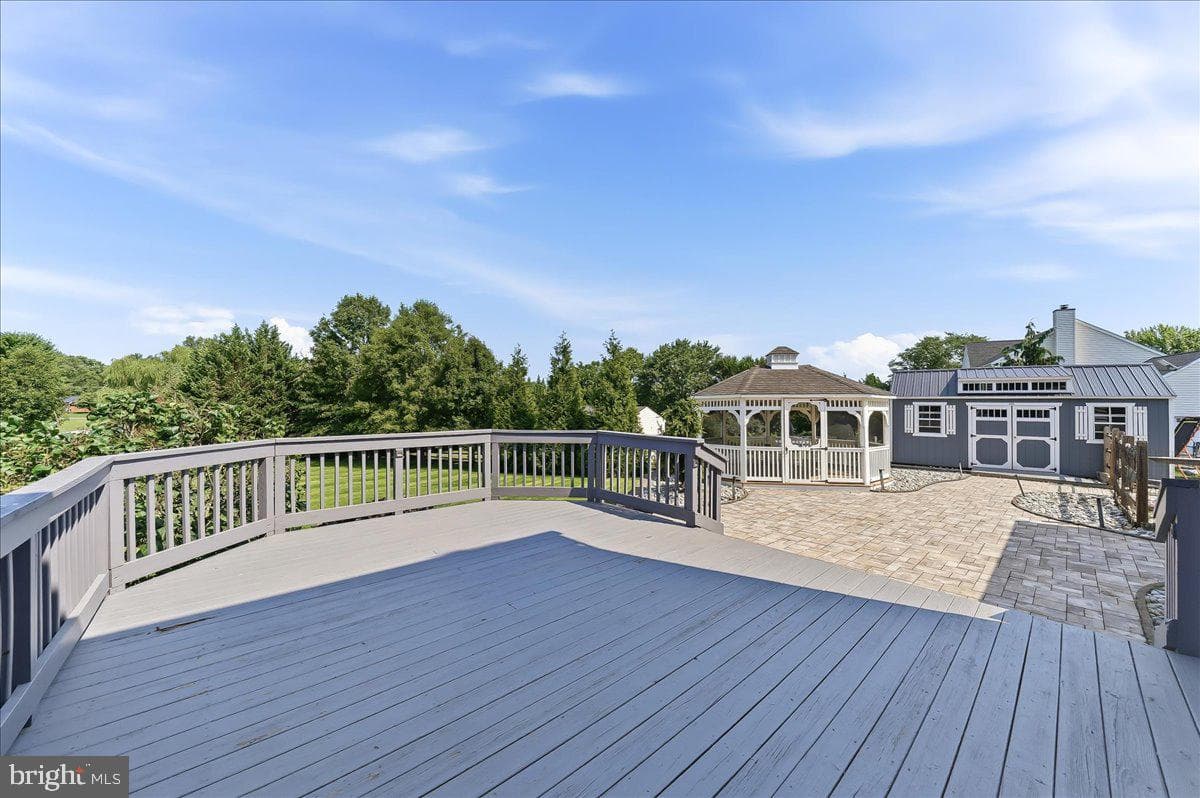 206 Crimson Drive photo 7
