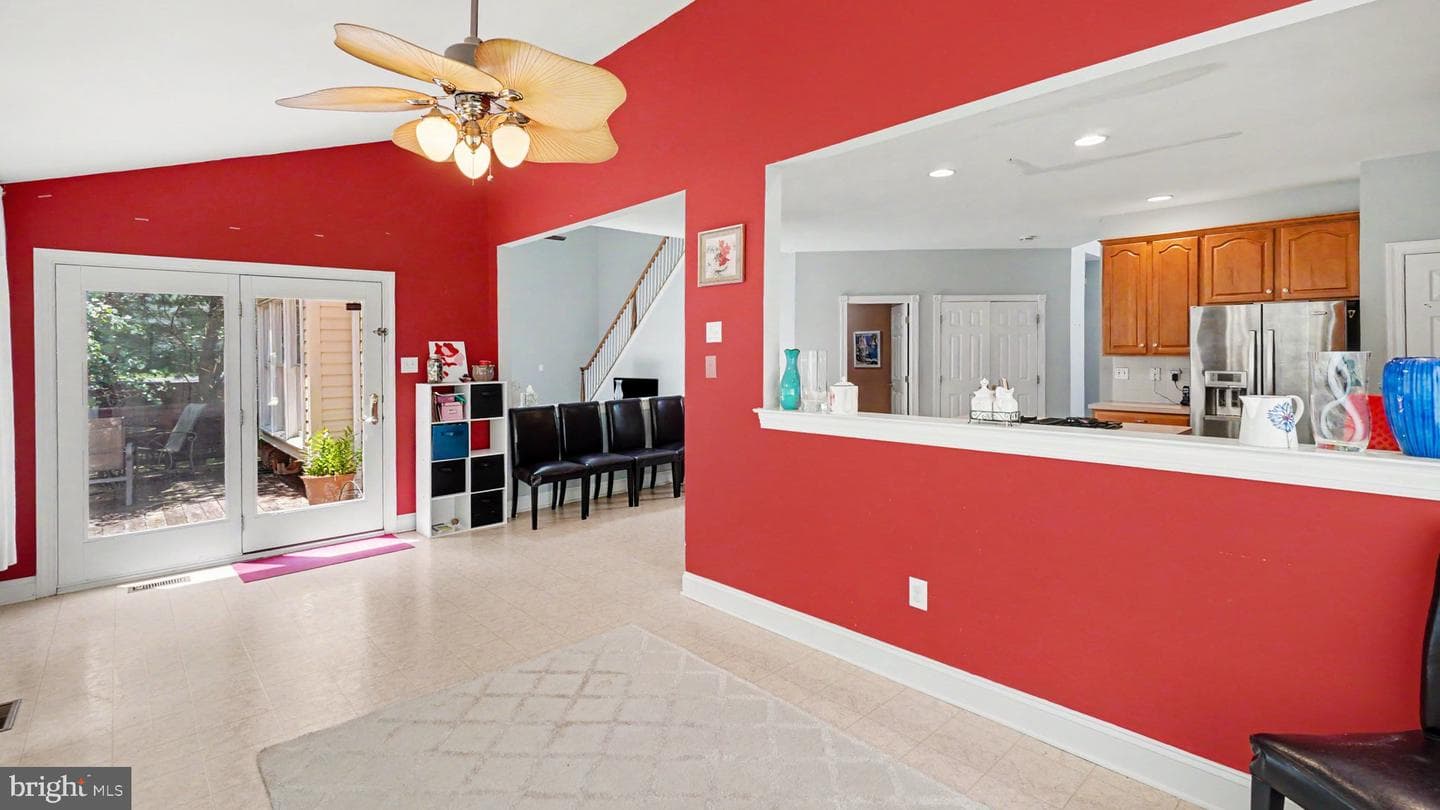 505 Springview Ln photo 18