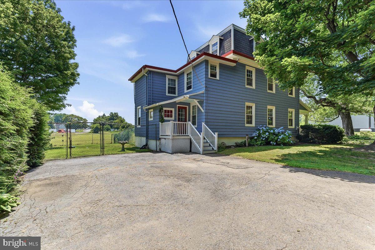 2499 Forge Road photo 33