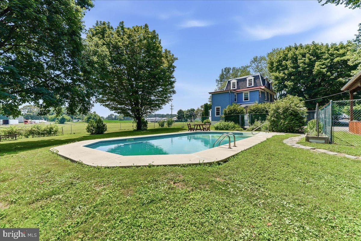 2499 Forge Road photo 34