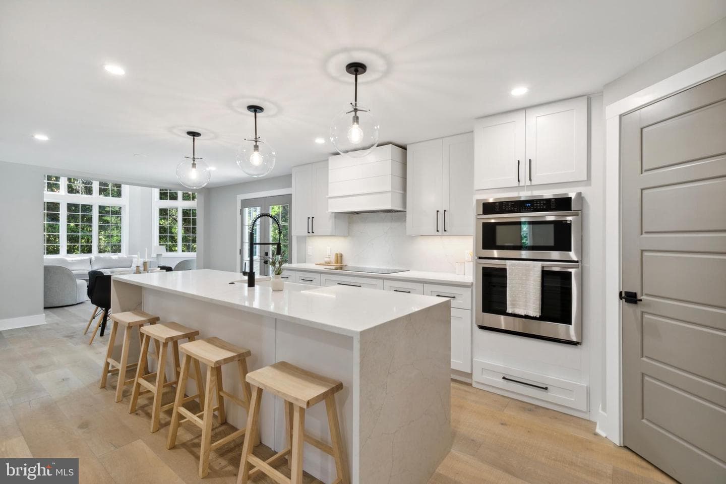 1110 W Valley Road photo 14