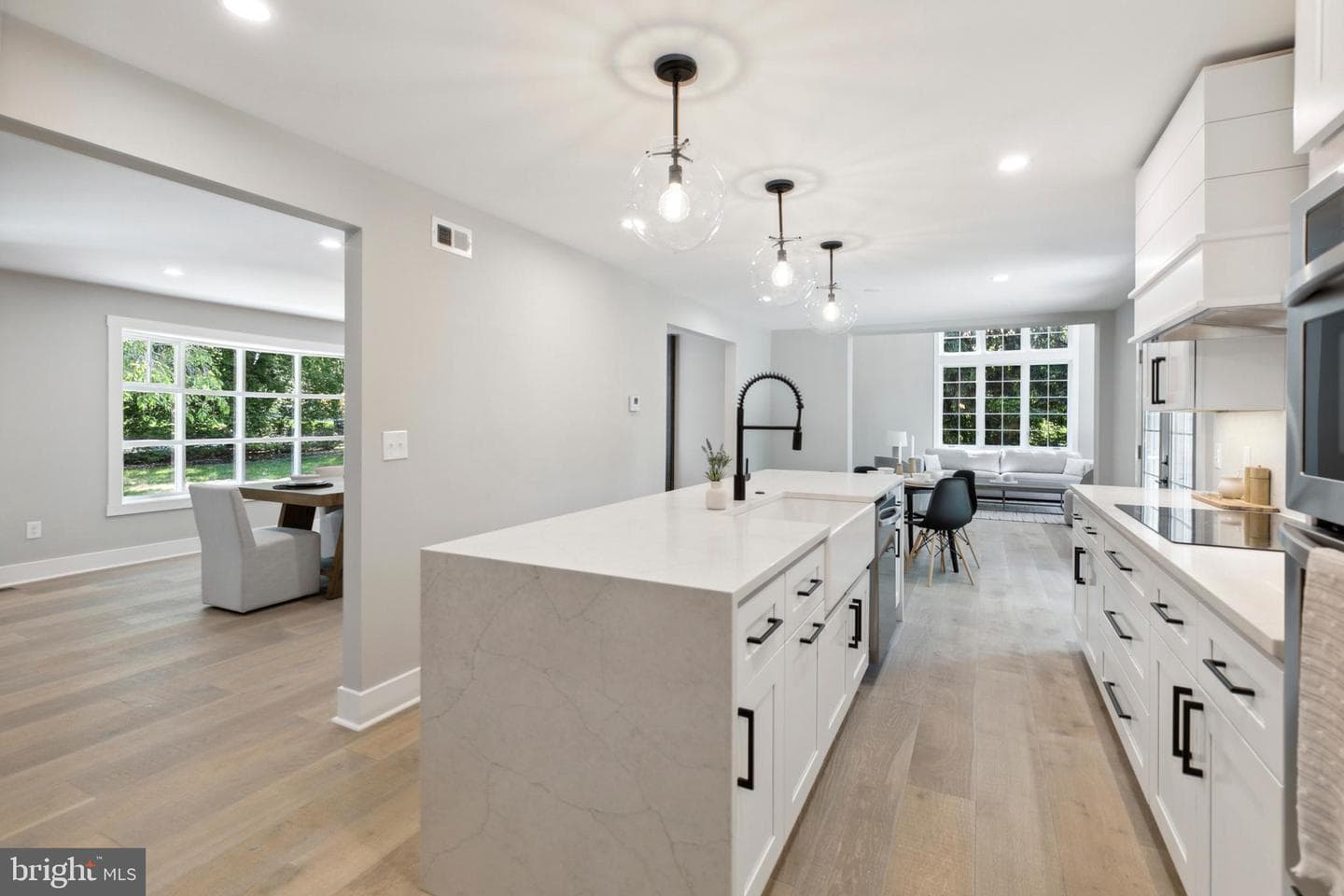 1110 W Valley Road photo 15