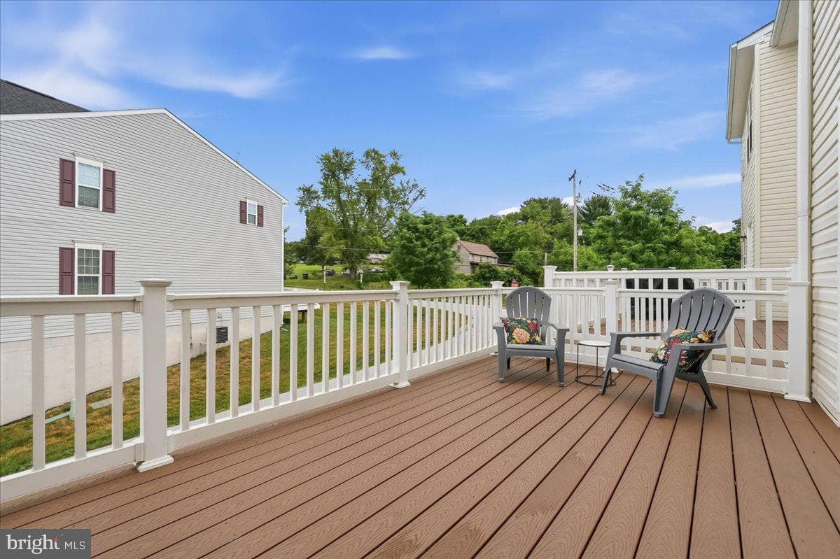 225 Ashburn Road photo 11