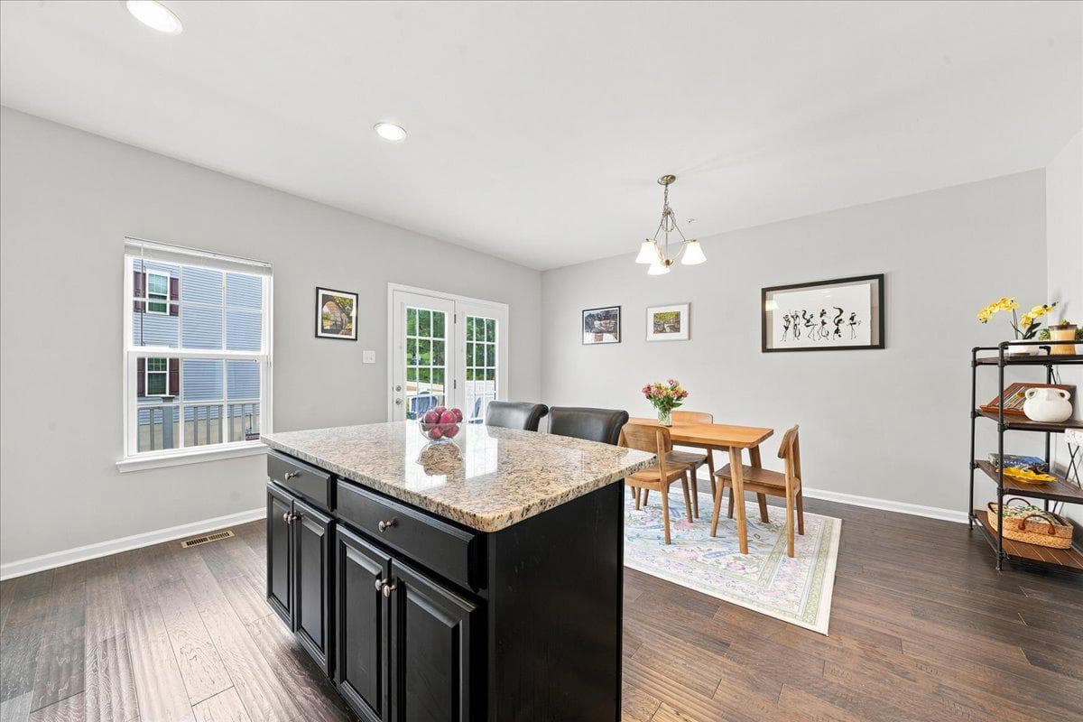 225 Ashburn Road photo 12