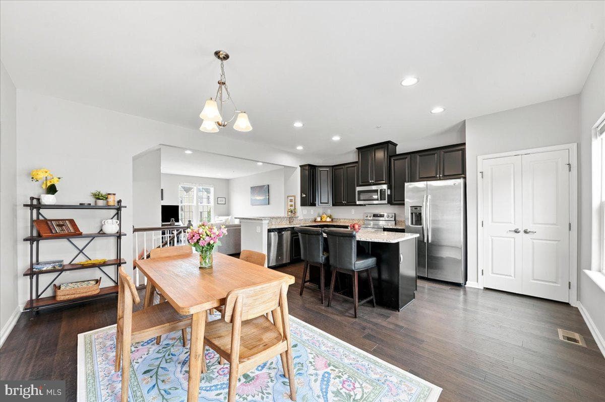 225 Ashburn Road photo 13