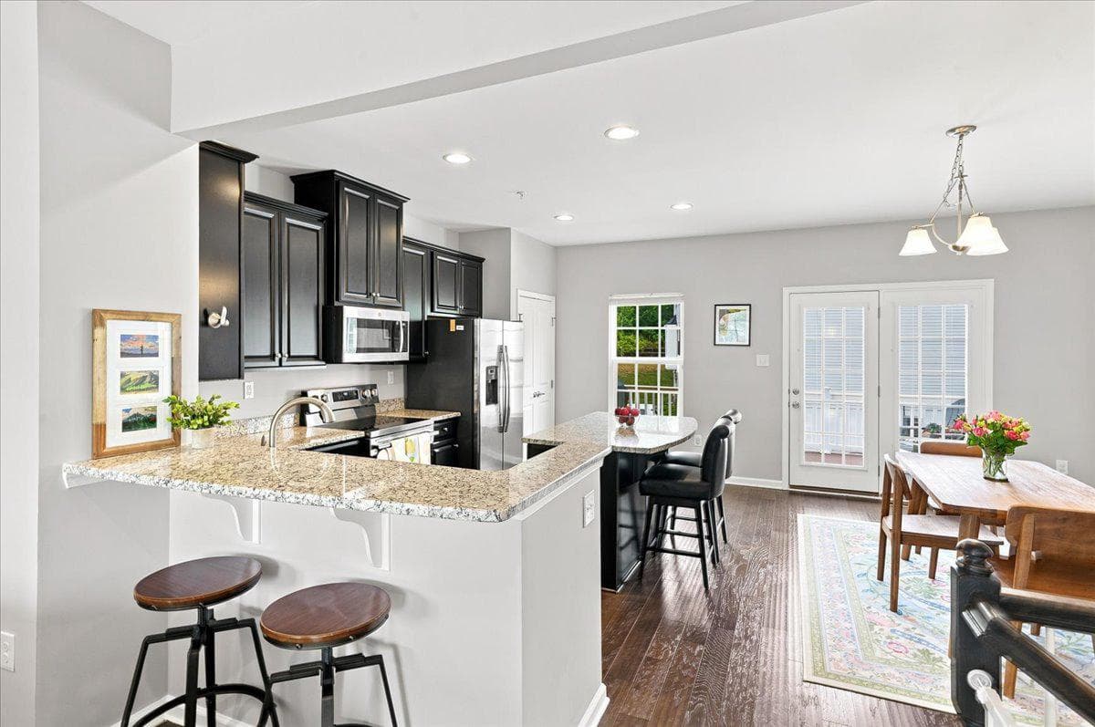 225 Ashburn Road photo 15