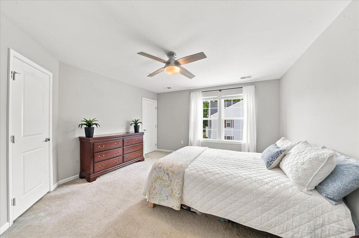 225 Ashburn Road photo 22