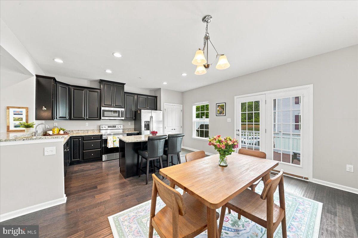 225 Ashburn Road photo 8