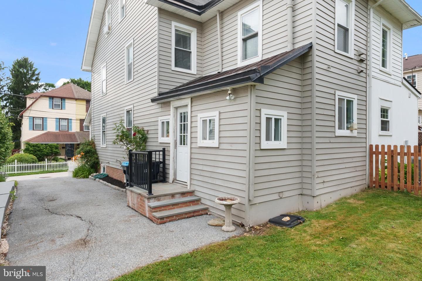 47 Walnut Avenue photo 25
