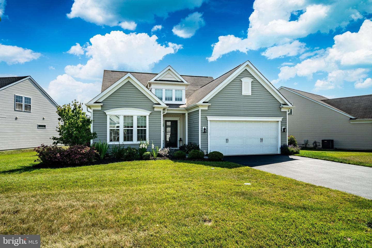 443 Hallman Ct photo 3