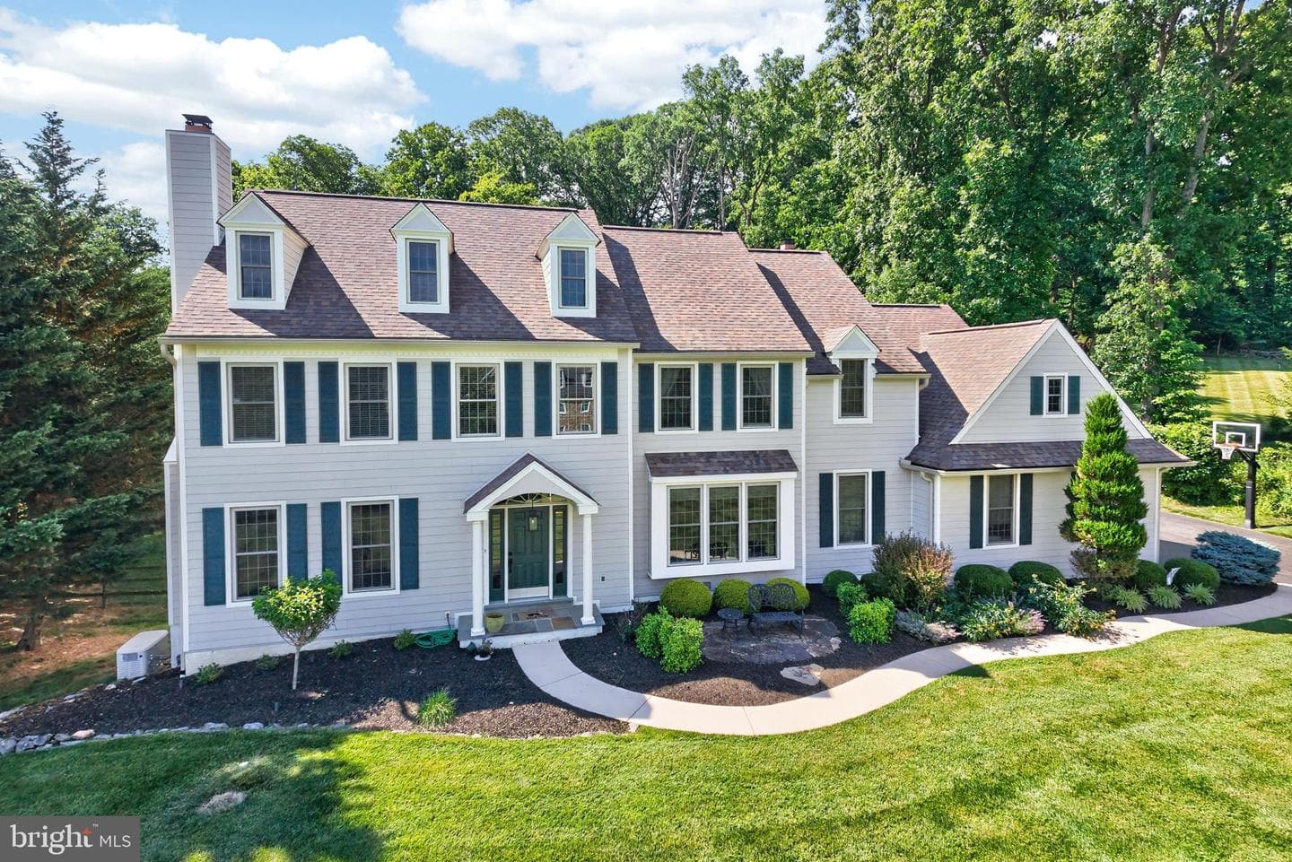 1051 Haverhill Road photo 3