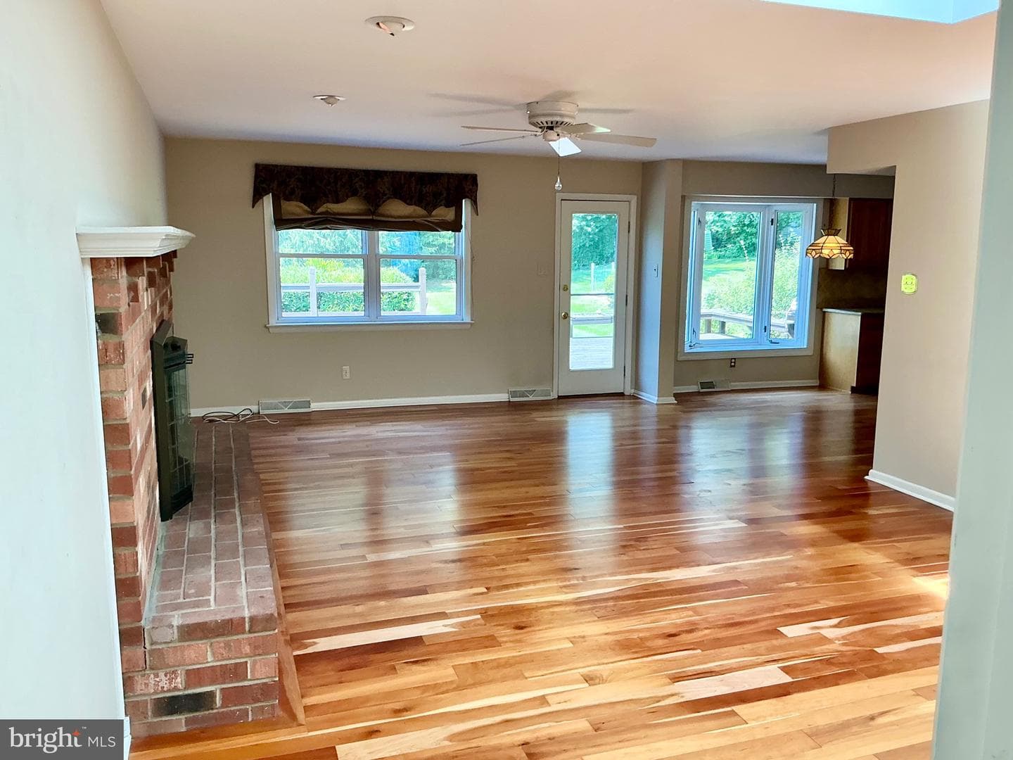 808 Joeck Drive photo 14