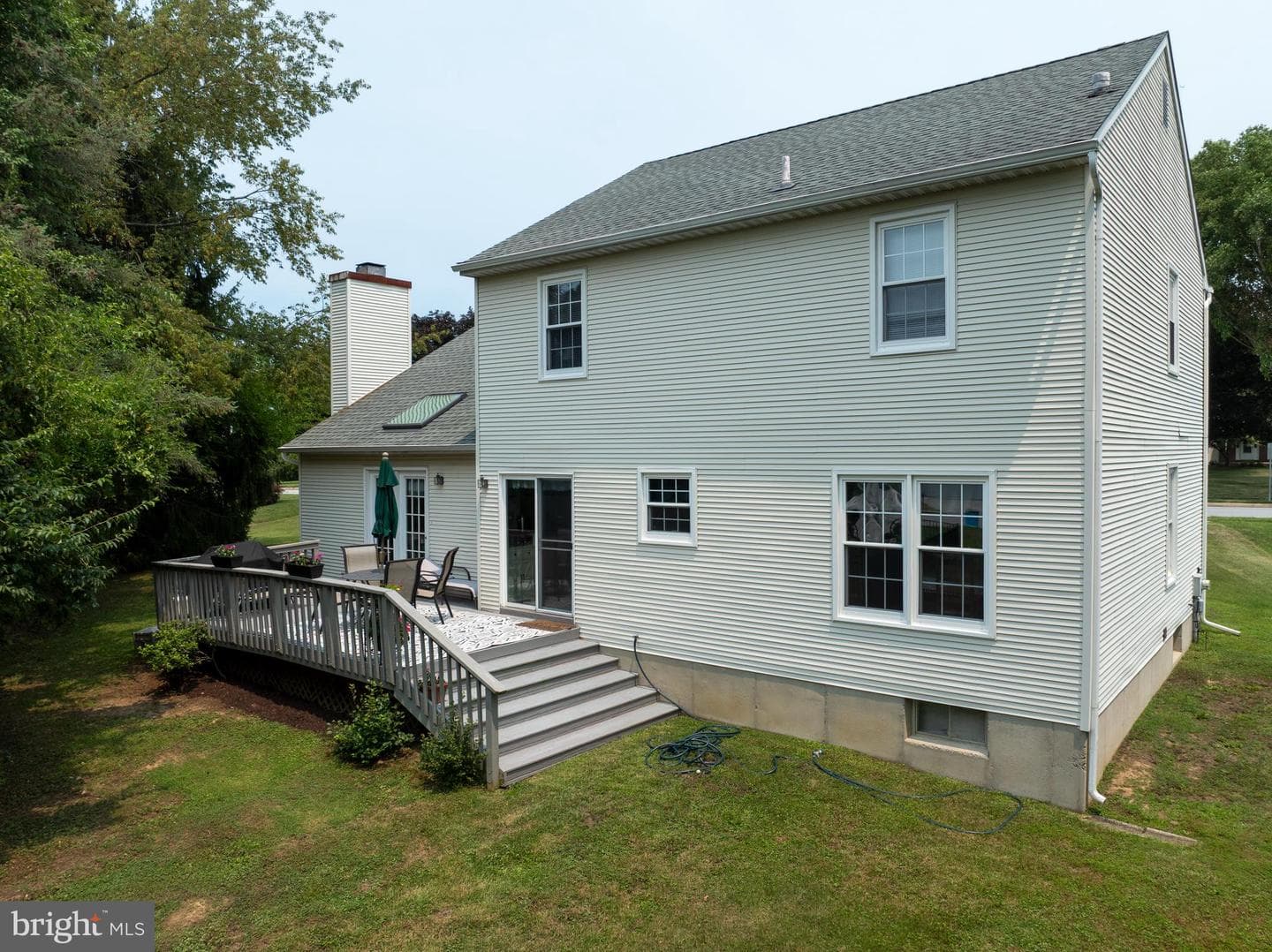 429 Deep Willow Drive photo 4