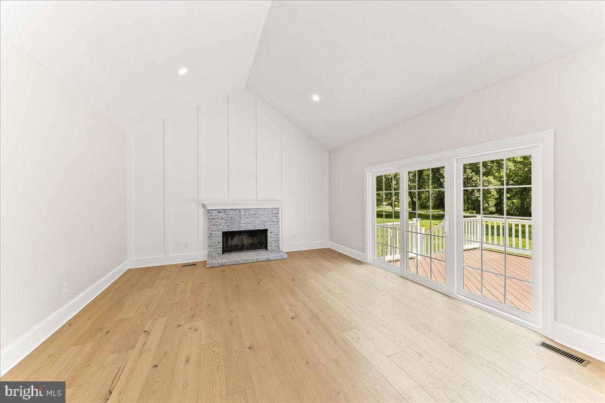 804 Waverly Road photo 26