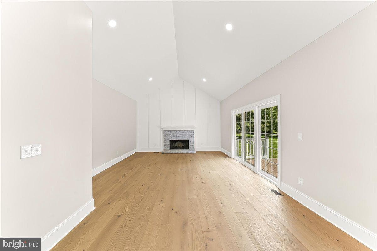 804 Waverly Road photo 27