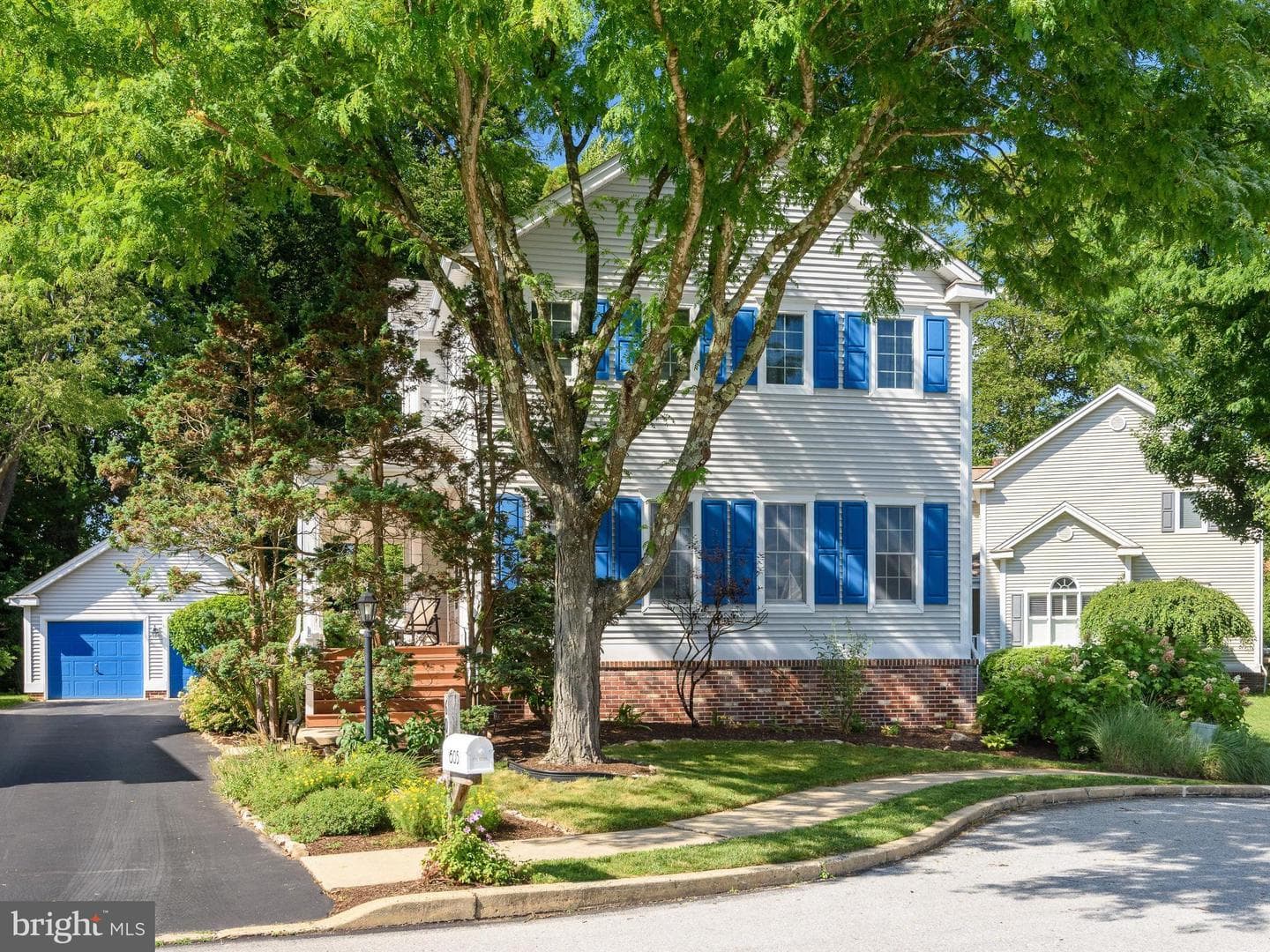 605 Huntington Drive photo 42