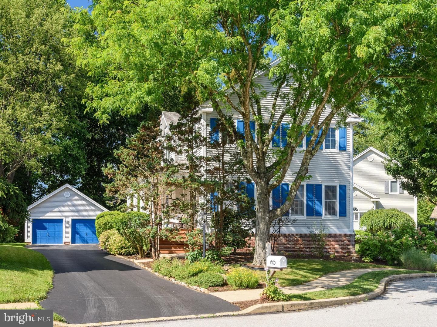 605 Huntington Drive photo 44