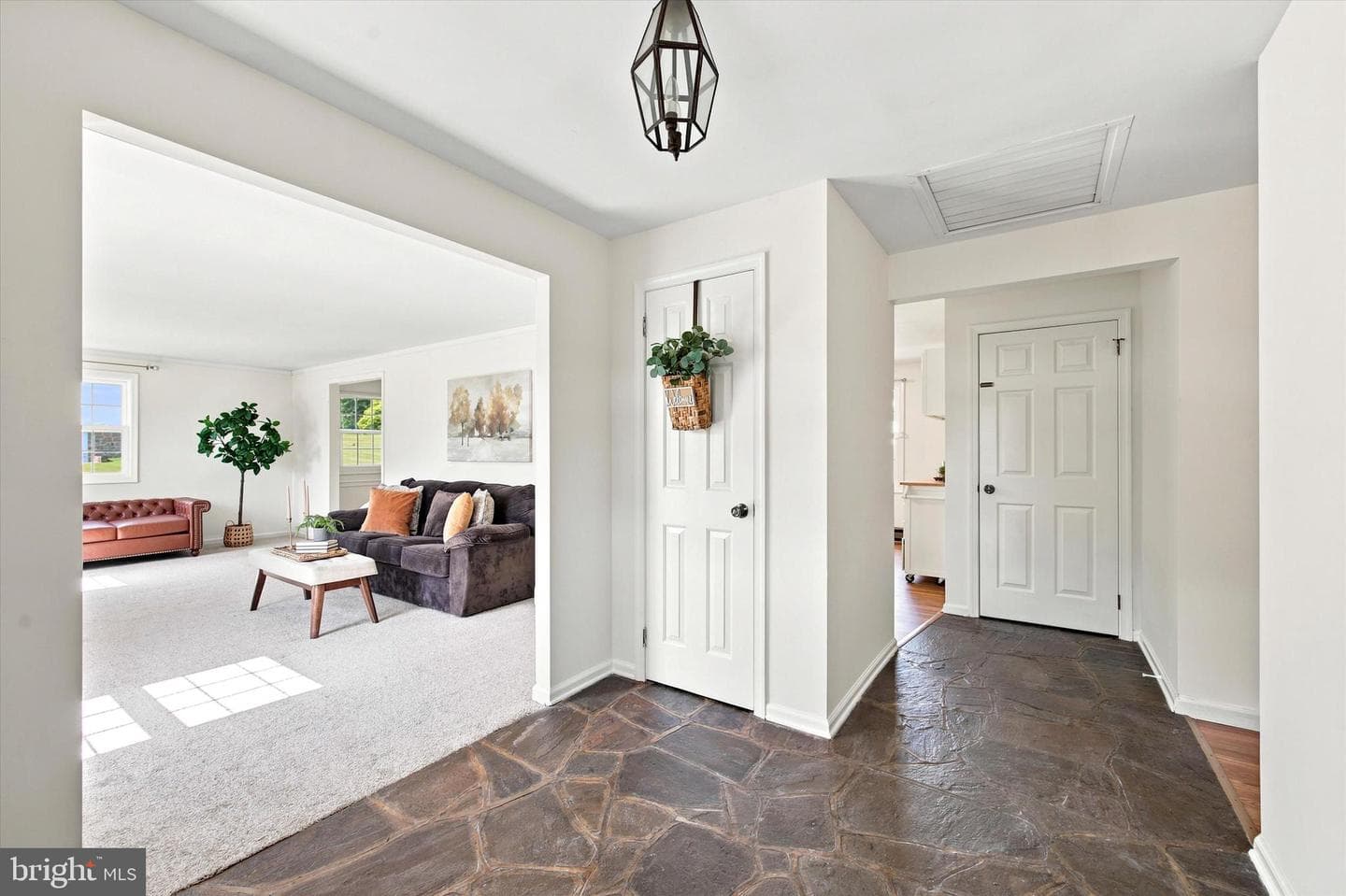 513 Reservoir Road photo 3