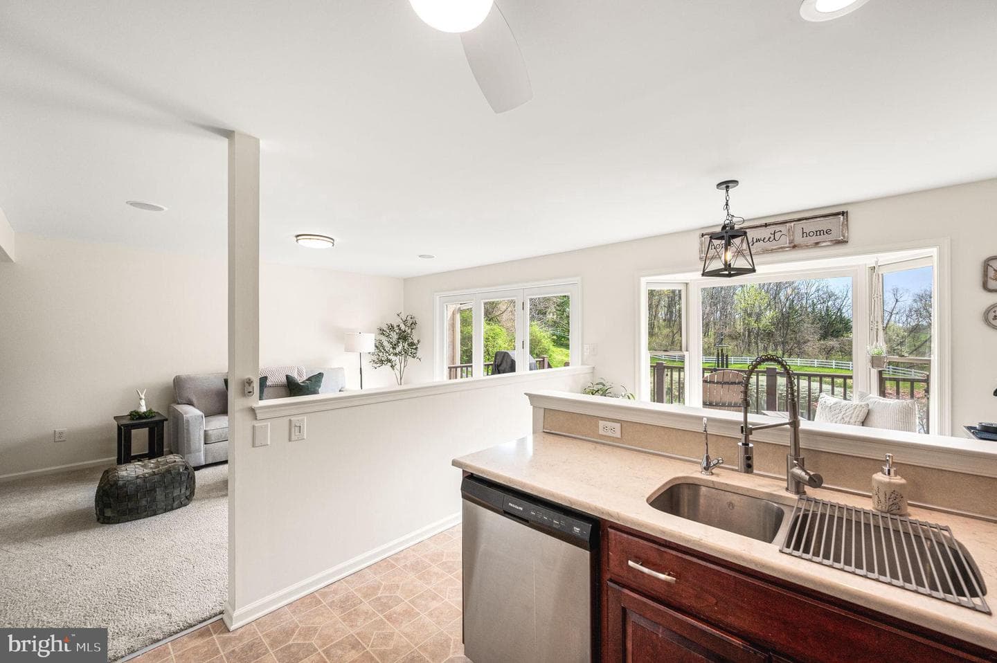 48 Saddler Drive photo 17