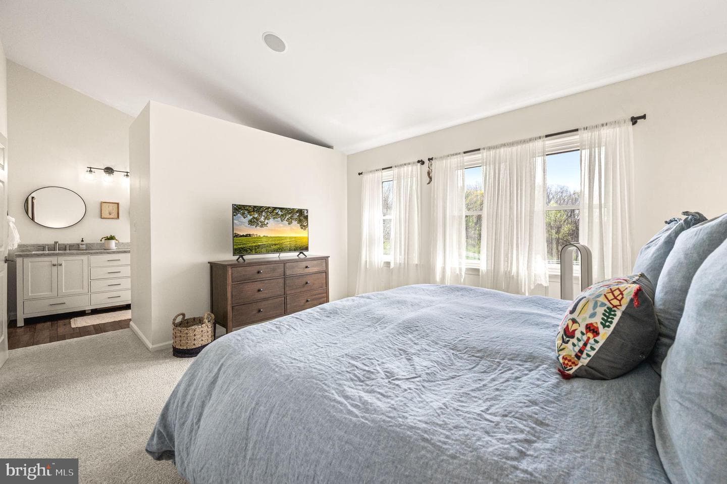 48 Saddler Drive photo 25