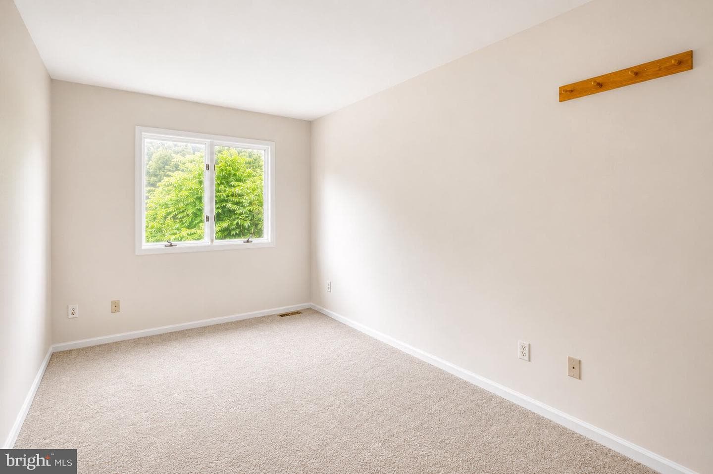 101 E Thomas Court photo 22