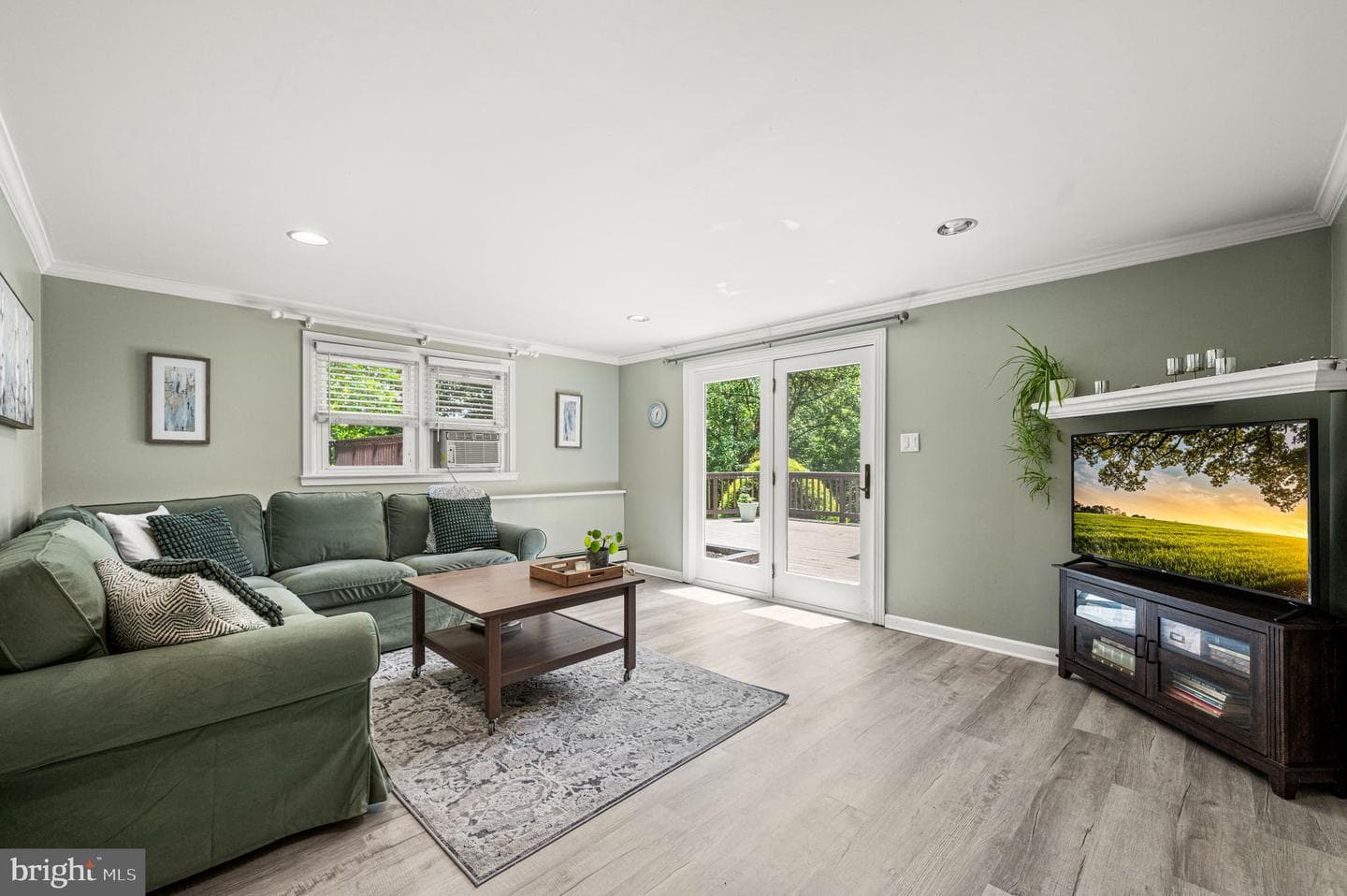 525 Oriole Drive photo 13