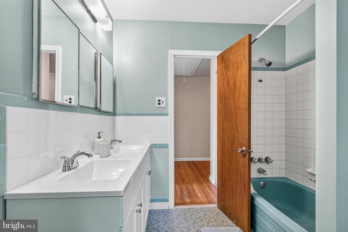 209 Crump Road photo 31