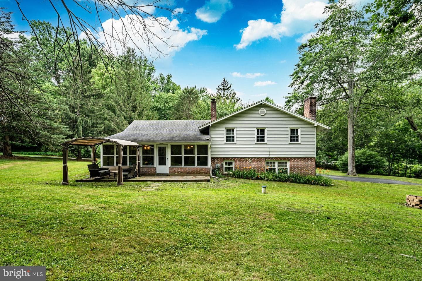 833 Hunt Club Lane photo 31