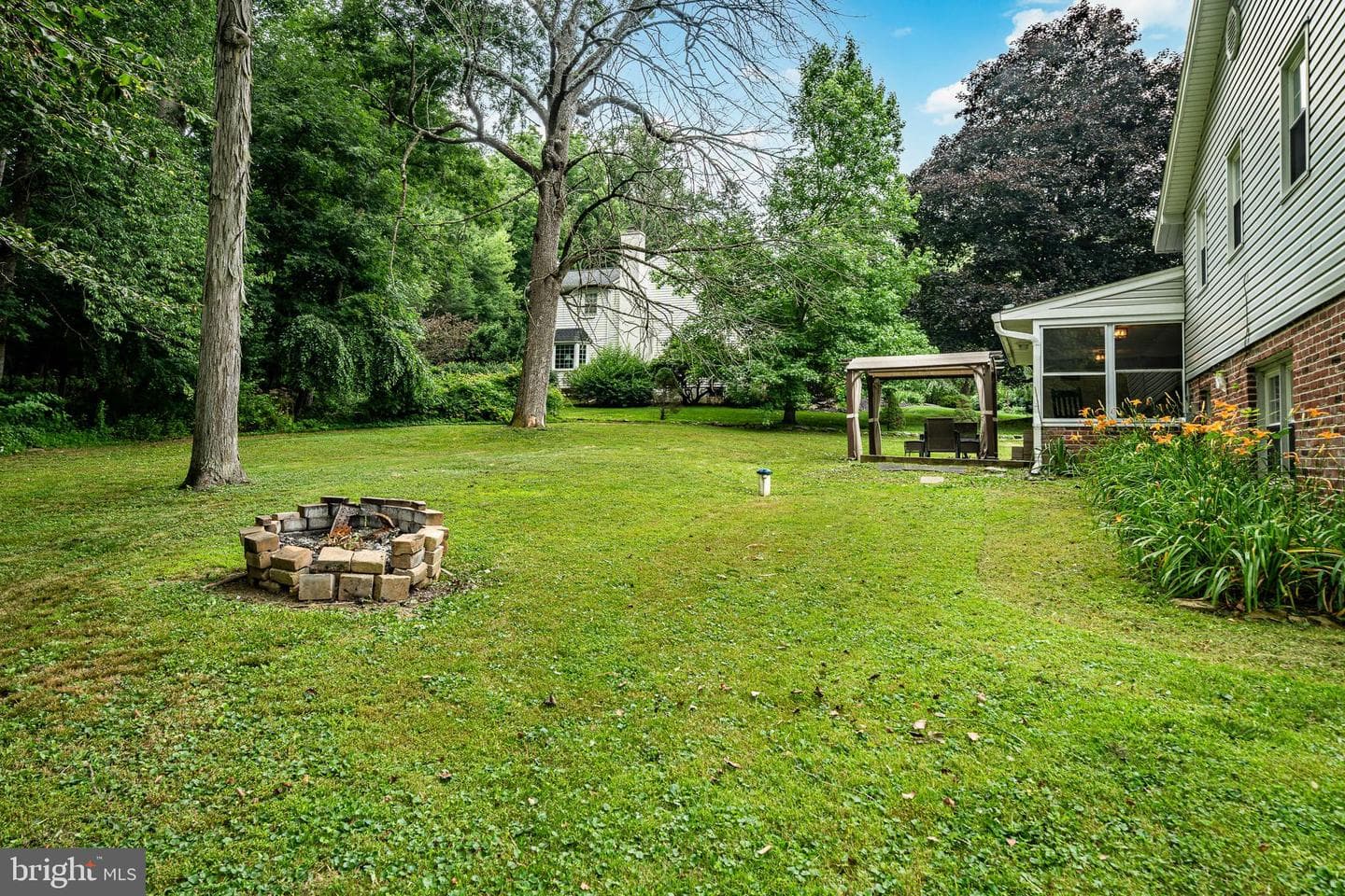 833 Hunt Club Lane photo 33