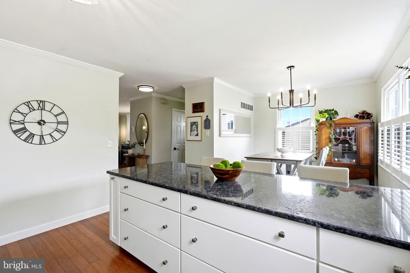 523 Coventry Lane photo 8