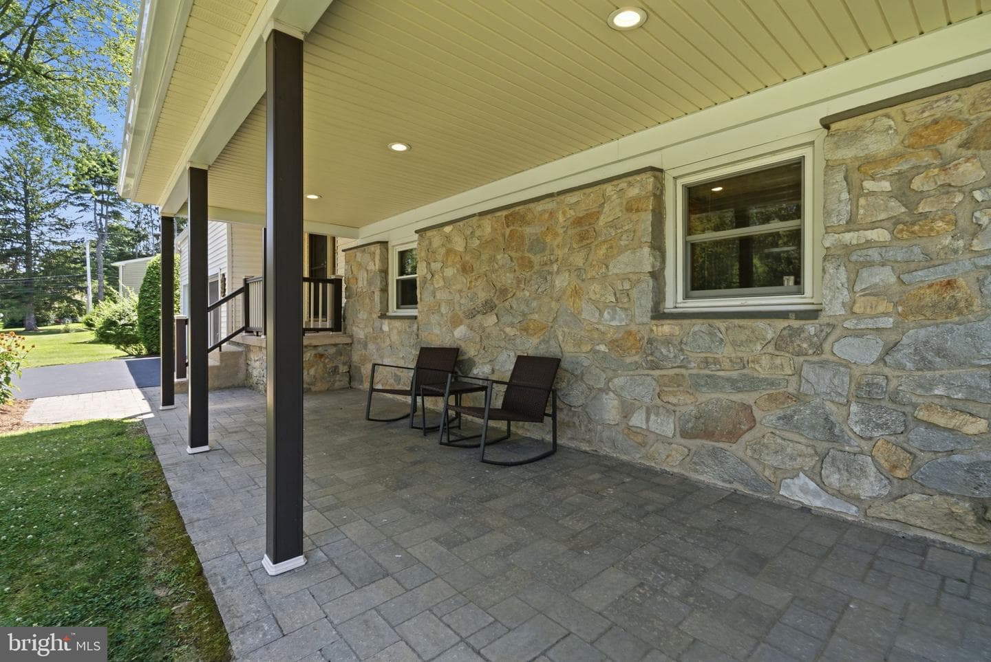 1286 Clearbrook Road photo 3