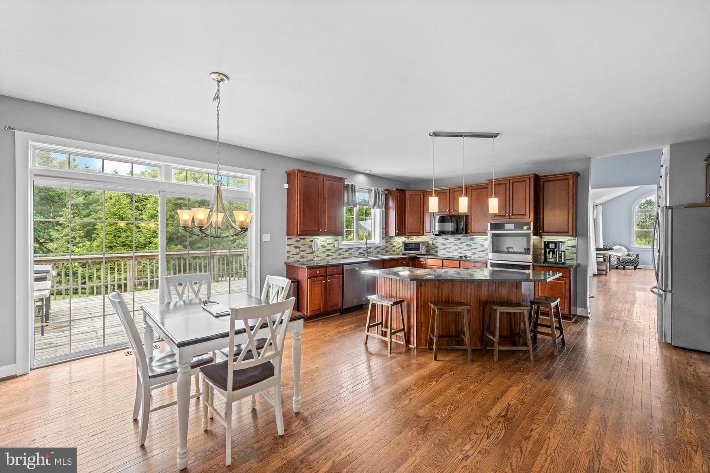 592 W Creek Road photo 18