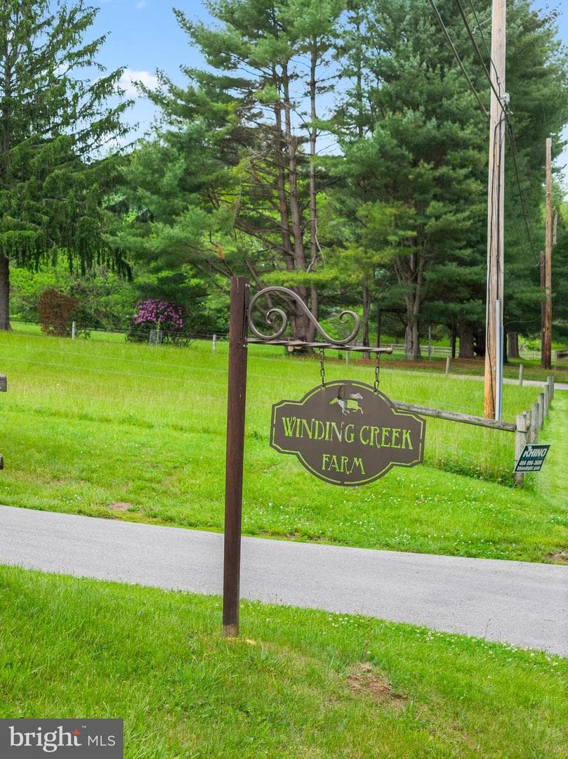 592 W Creek Road photo 4