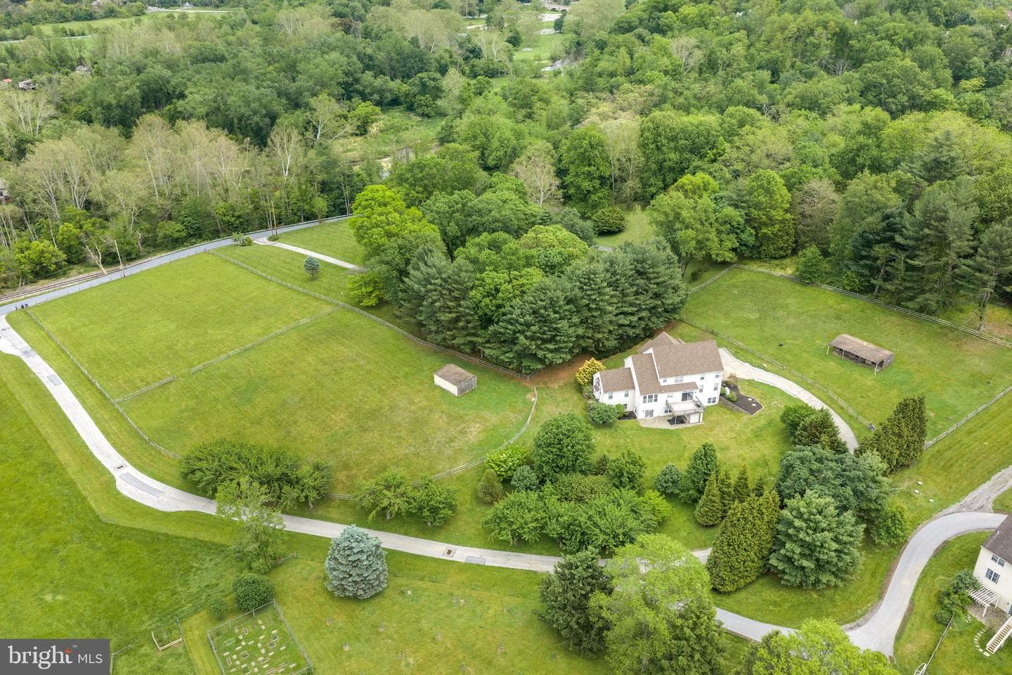 592 W Creek Road photo 53