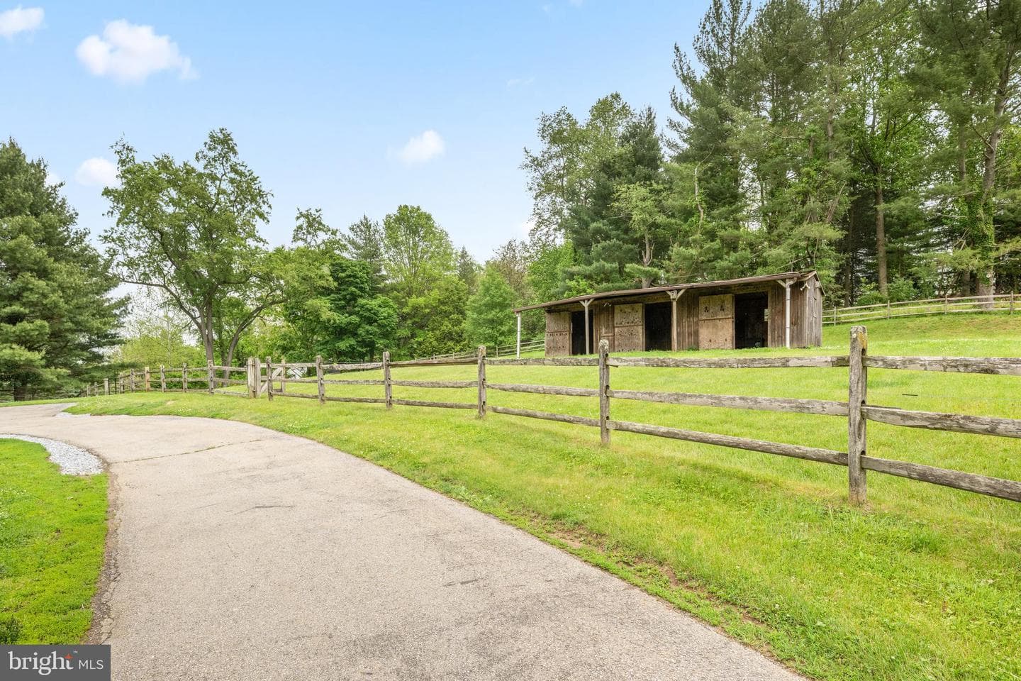 592 W Creek Road photo 56