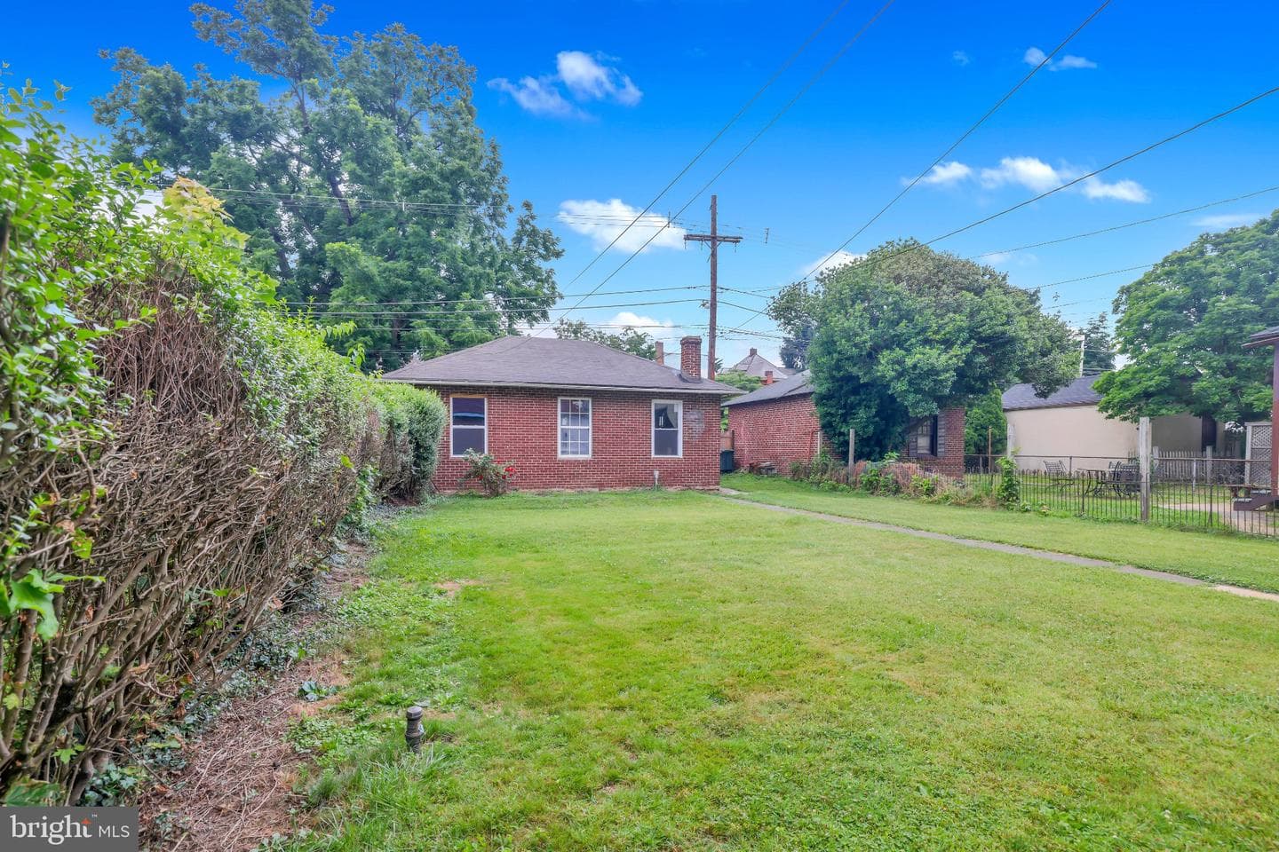 525 Lincoln Highway E photo 37