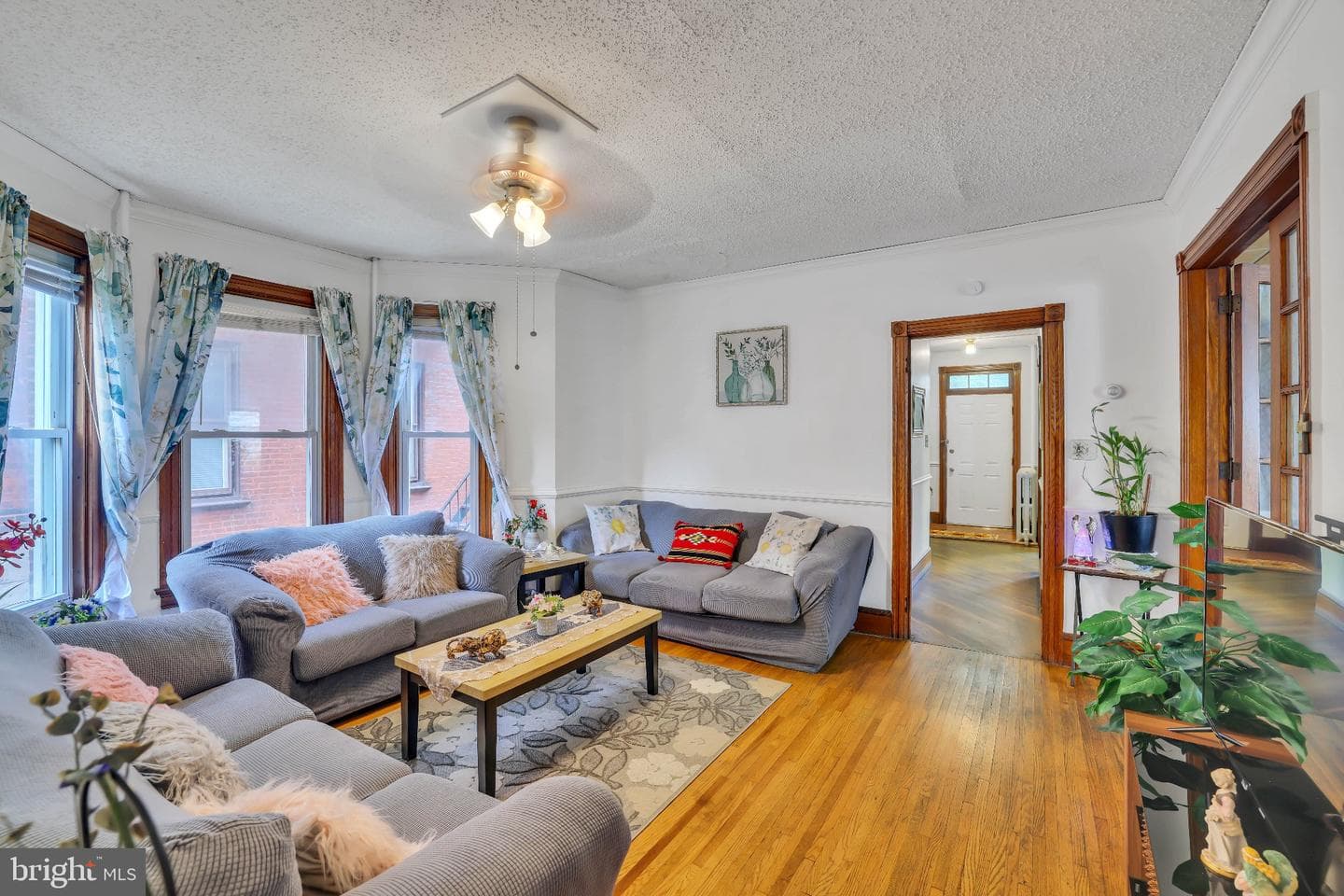 525 Lincoln Highway E photo 7