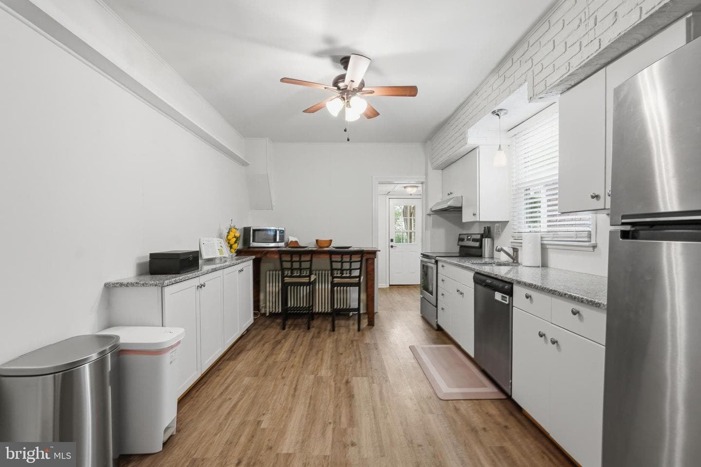 317 Hall Street photo 12