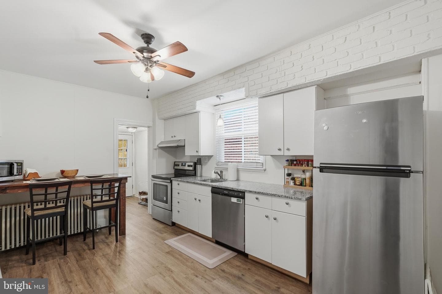 317 Hall Street photo 13